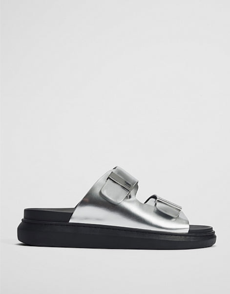 Country Road Silver Genuine Leather “Keeper” Sandal - Size UK41/8 (Retail R1499)