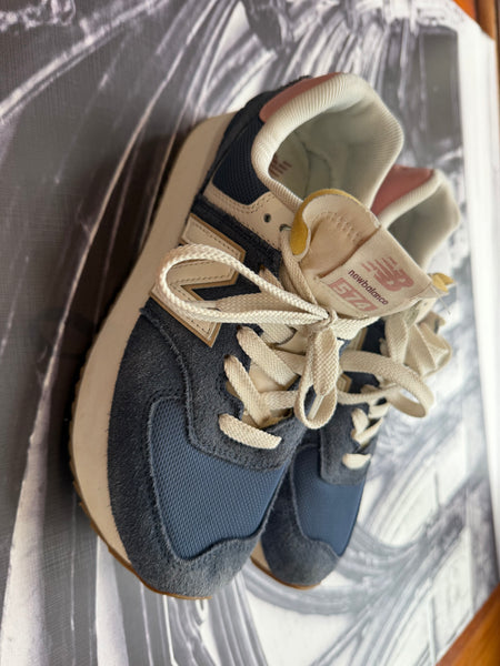 New Balance 574 Navy Suede Sneakers - Size 8