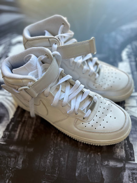 NIKE Air Force 1 High Top Sneakers - Size 7 (Unisex)
