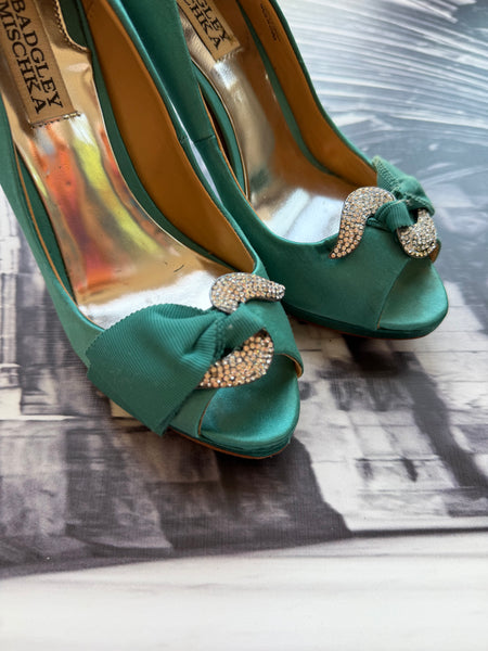 Designer Badgley Mischka Heels with front diamanté detail - Size 4