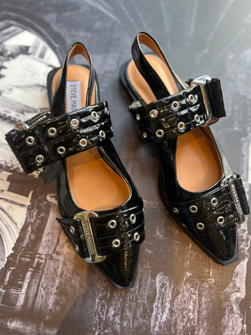 Steve Madden Brand New Patent Leather Flats with buckles - Size 4