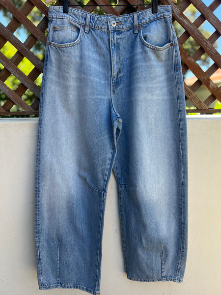 Zara Brand New Balloon Style Jeans - Size EUR40