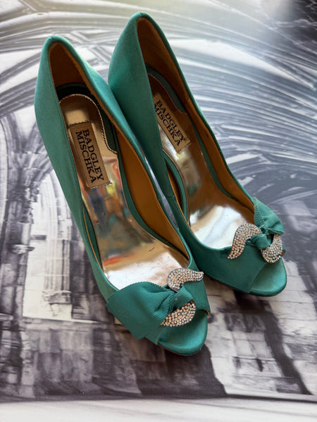 Designer Badgley Mischka Heels with front diamanté detail - Size 4