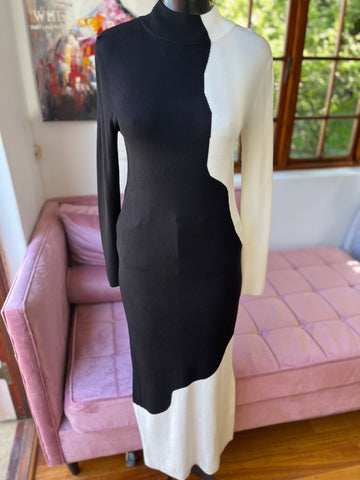 Brand New Black&White Knitted Dress - Size Small