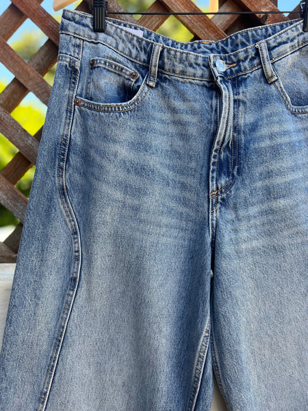 Zara Brand New Wide Leg High Waist (Long length) Jeans - Size EUR40