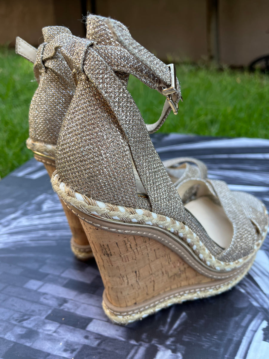 Jessica Simpson Gold Glitter Wedge Heels - Size 6 – Natalie's