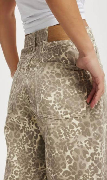Cotton On Brand New Leopard Print Super Baggy Jeans - Size 28