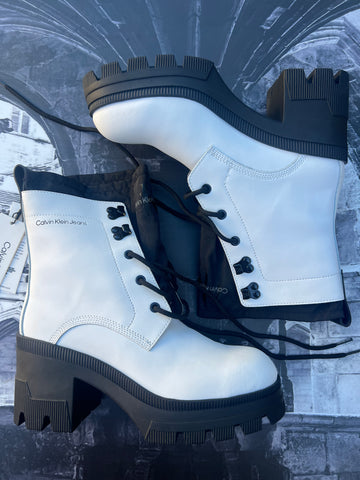 Calvin Klein Brand New White&Black Boots - Size 6 (still has tags and box) Retail price R4500