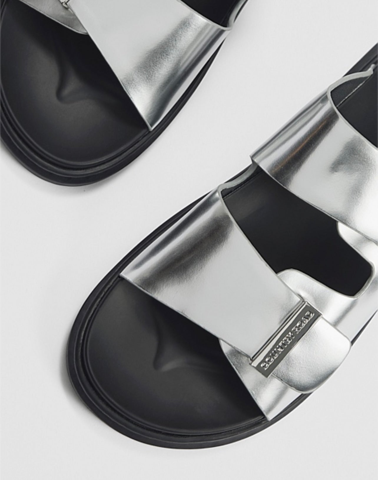 Country Road Silver Genuine Leather “Keeper” Sandal - Size UK41/8 (Retail R1499)