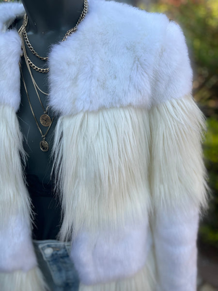 Zara Brand New Faux Fur Cream & White Coat - Size XS