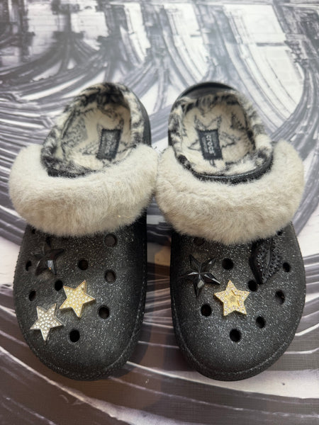 CROCS ladies clogs with glitter and fur detail - Size 8