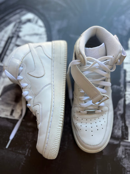 NIKE Air Force 1 High Top Sneakers - Size 7 (Unisex)