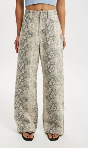 Cotton On Brand New Snakeskin Super Baggy Jeans - Size 30