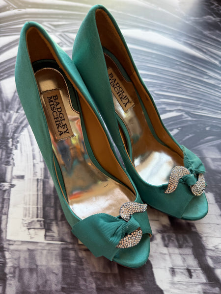 Designer Badgley Mischka Heels with front diamanté detail - Size 4