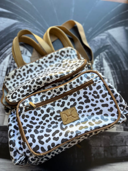 THANDANA Leopard Print Weekend Bag/Nappy Bag