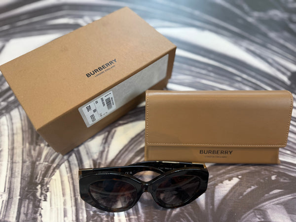 BURBERRY Original Sunglasses (Tortoise Shell) with Box and Pouch