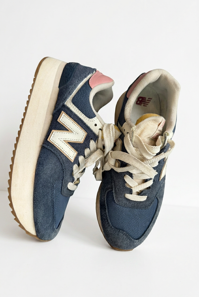 New Balance 574 Navy Suede Sneakers - Size 8