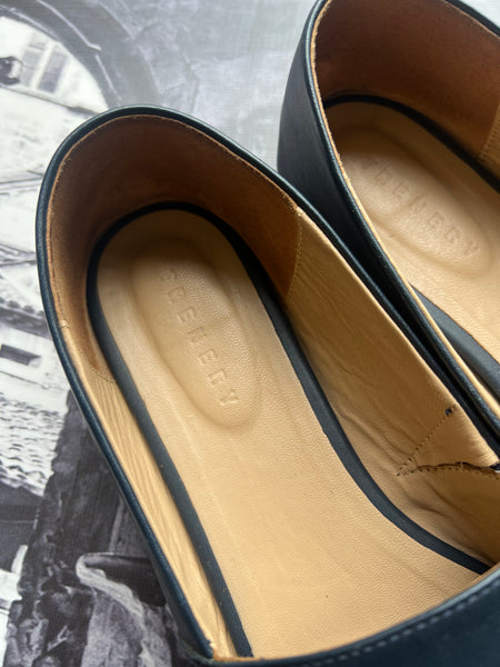 Trenery Genuine Leather Flats - Size 7