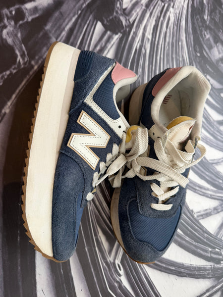 New Balance 574 Navy Suede Sneakers - Size 8