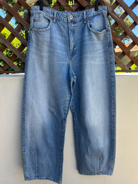 Zara Brand New Balloon Style Jeans - Size EUR40