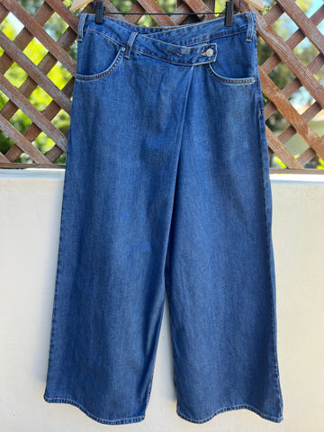 Zara Brand New cross button Palazzo Jeans - Size EUR40