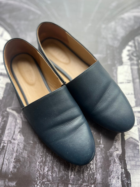 Trenery Genuine Leather Flats - Size 7