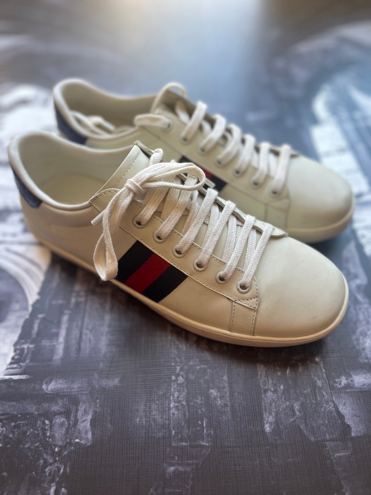 GUCCI white Sneakers - Size 6/39