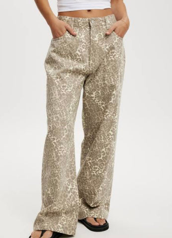 Cotton On Brand New Leopard Print Super Baggy Jeans - Size 28