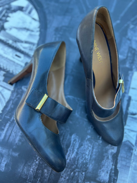 Nine West Genuine Leather Heels with front strap detail - Size 5.5