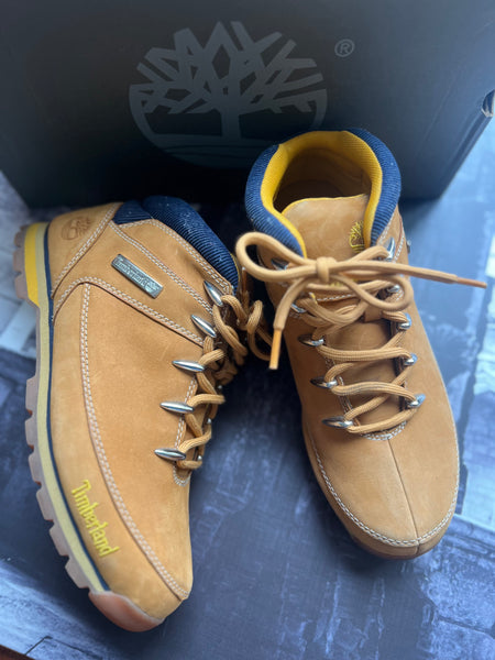TIMBERLAND Genuine Leather MENS Boots - Size EUR42/ UK8 (Retail R3799)