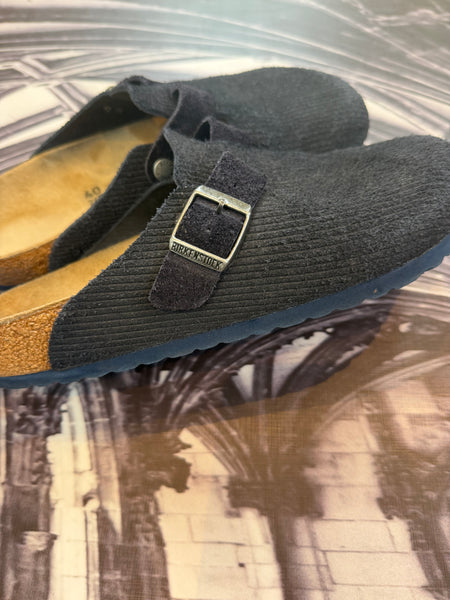 Birkenstock (ORIGINAL) Navy “Cordoroy” Clogs - Size 40