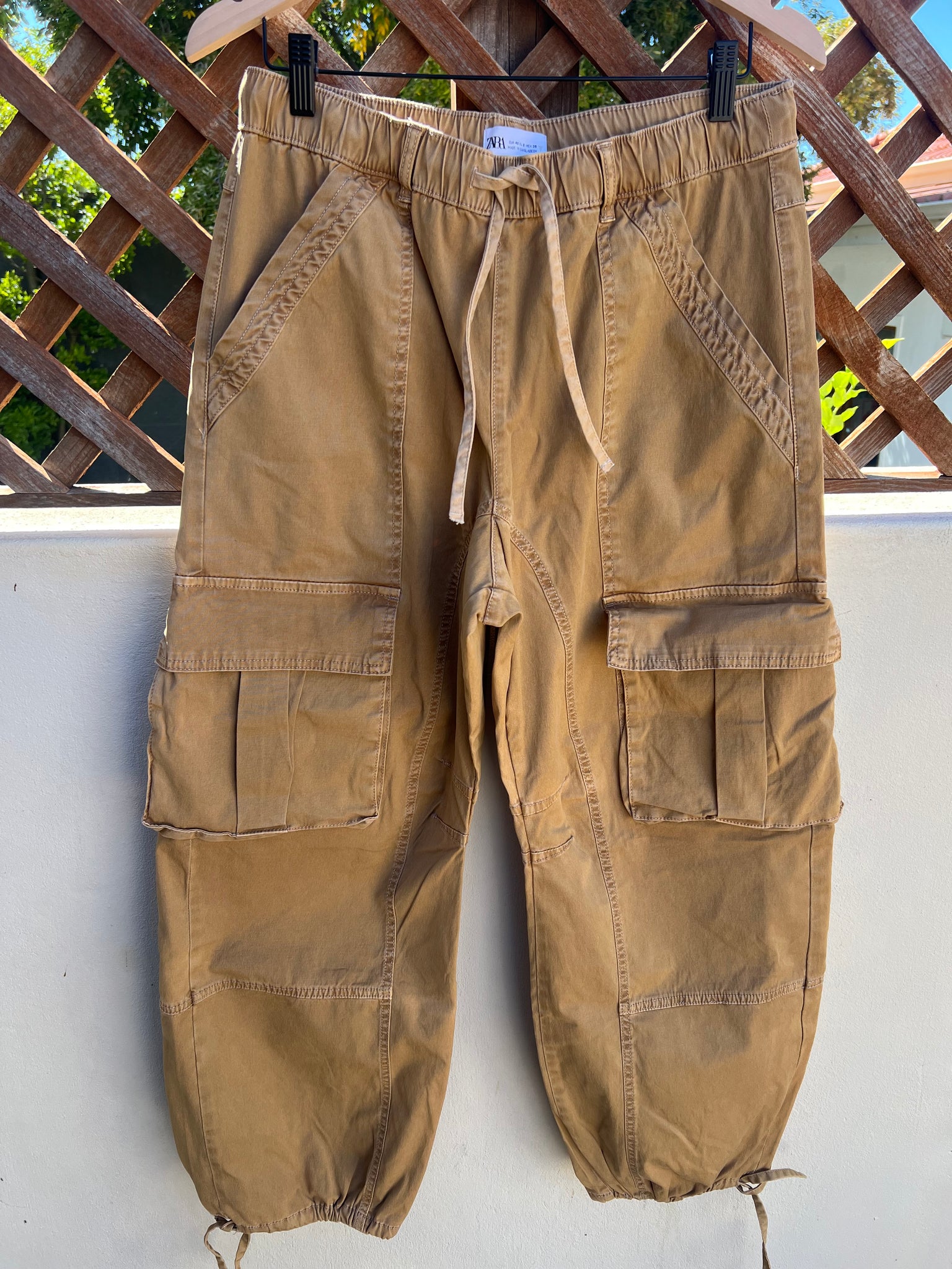 Zara Brand New Cargo High Waisted Pants with Drawstring - Size EUR40